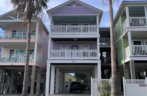 Cedar Key Apartment | Island Oasis - NON SMOKING Top Floor Apartment located downtown with Gulf Views!