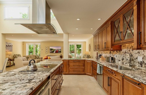 New Town House | *ISLAND OPULENCE @ MIDTOWN* Grand Private Home & Pool + LAST KEY SERVICES…