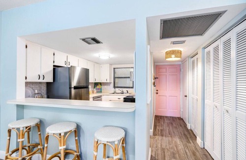 Daytona Beach Condo | Island Time Oasis Pool Walk to Beach & Balcony
