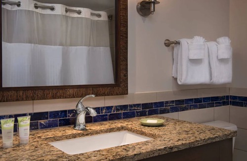 Marco Island Resort | Island View - 3 Bedroom - Marriott's Crystal Shores - Full Resort Access