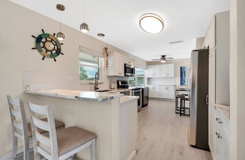 Isles of Capri House | Isles Of Capri, Marco Island area. Lounge in the pool and watch the dolphins!