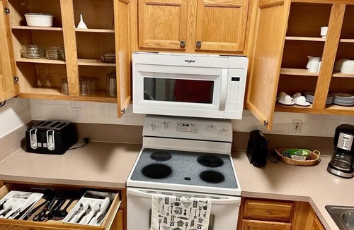 Kissimmee Resort | It is located 15 minutes from Disney