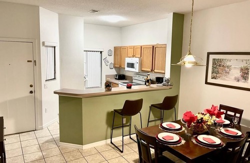 Kissimmee Resort | It is located 15 minutes from Disney