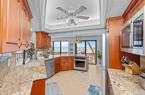 Sanibel Condo | It's All About the VIEW and LOCATION – Rare 3-Bedroom Corner Condo