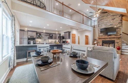 Helen House | IT'S ALL FUN AND GAMES - HOT TUB, GAMES, GOLF