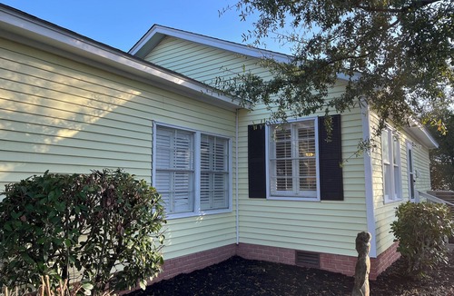 Garden City Cottage | Jacana Cabana: golf cart included with no pet fee!