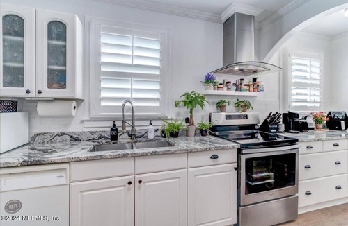 Fairfax Apartment | Jacksonville Hideaway Modern + Pet-Friendly Unit 1