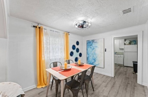 Jacksonville Beach House | Jax Bch Home 3/2 w/Pets