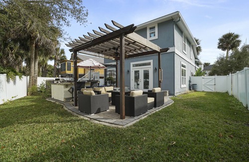 Atlantic Shores House | Jax Beach Bungalow+Hot Tub Swim Spa+Beach Access
