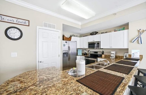 Panama City Beach Resort | *July 17 - 19, 24 - 26th Open! *Beautiful Views!