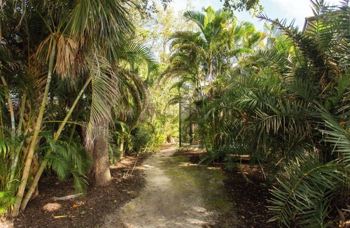 Trailer Estates House | July Open! Pickleball+ Heated Pool + Cold Plunge