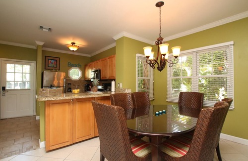 Marathon House | July Special 249 per night - 2 Bed 2.5 Bath Villa including 35’ Dock