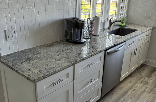 Jupiter Bay Condo | JUPITER BAY! Beachside Bliss in the Sunshine State!
