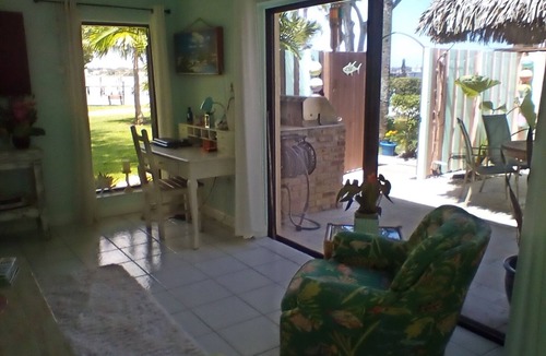 Jupiter Plantation House | JUPITER WATERFRONT GEM! On the historic Loxahatchee River.