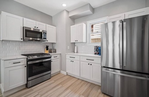 Ventnor City House | Just Renovated 4BR home - 1.5 Blocks to the Beach!