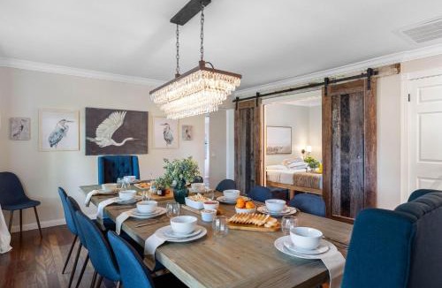 Clearwater House | Just Wow! Luxury & Huge Heated Pool & Spa Home!