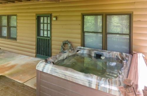 Owl Town Retreat House | JW Hidden Lakes