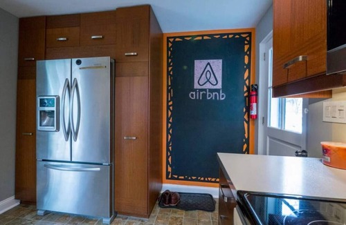 Berwyn House | K9 Cottage @ Berwyn MainLine - No Pet Fees