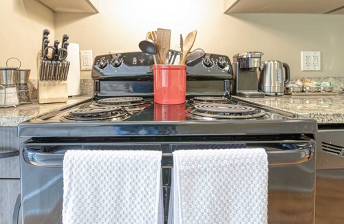 Columbia Apartment | Kasa | Family Friendly, Historic Place | Columbia