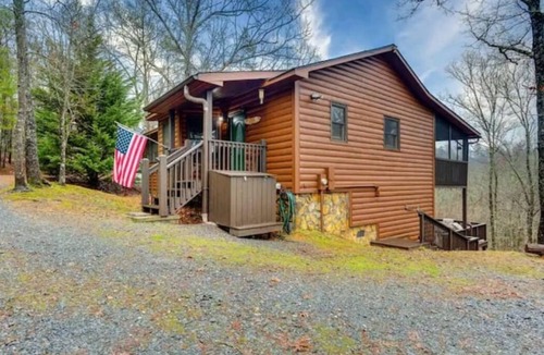 Foxfire Estates Cabin | Katahdin Cabin, tranquil n rustic with inside hot tub, close to town! Romantic!