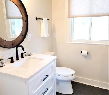 Old East Hill Apartment | Kelley House