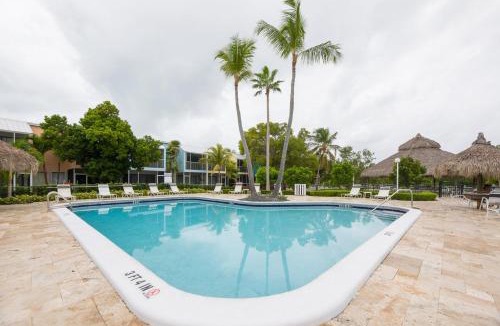 Key Largo House | Key Largo 3bed 3bath ocean side,heated pools, bbq areas free Golf cart, bikes,canoes