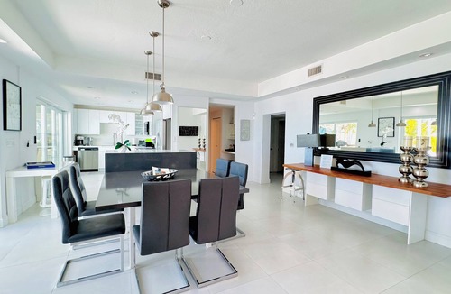 Key Largo House | #Key Largo beachfront: “Sunset Beach Paradise” private beach/Pool Home ,