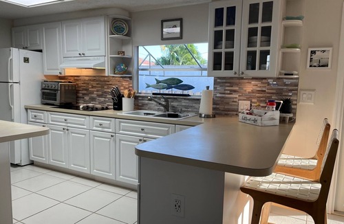 Sexton Cove Estates House | Key Largo Fisherman's Paradise - Heated Pool, Ocean Access & Tiki Hut