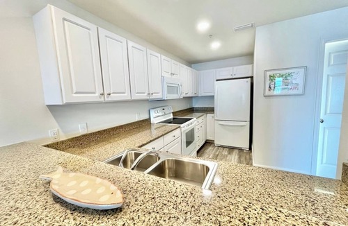 Innerarity Townhomes House | Key to Paradise: Waterfront Home & 2 Kayaks!