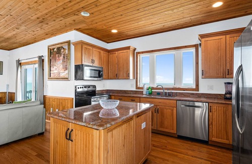 Painters Hill House | Key West-style oceanfront home with breathtaking views & beach access