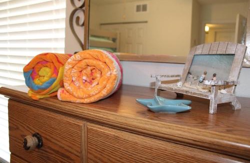 New Smyrna Beach Apartment | Kiawah Bay 107 - 2 Bedroom 2 Bath Steps To The River And Ocean!