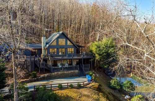 Blue Ridge Ski Chalet | Killer Views of Lake + Pickleball + Hot Tub + Private