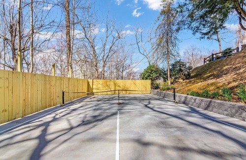 Blue Ridge Ski Chalet | Killer Views of Lake + Pickleball + Hot Tub + Private