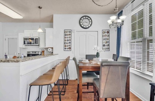 Steele Creek House | King Bed - Hot Tub - Fenced Yard - Near Carowinds