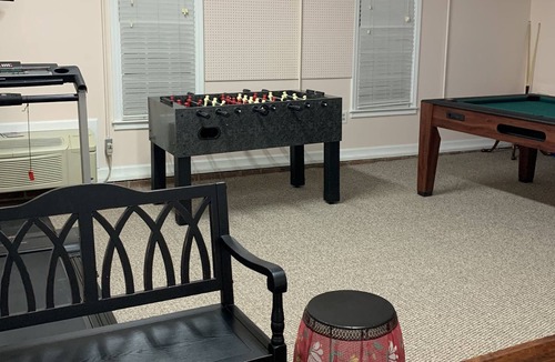 Taylors House | King bed suite, game room, gym area- Main House