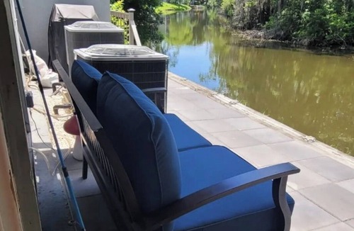 Forest Hills Apartment | King bed,waterfront with cold AC in quiet neighborhood