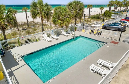 Panama City Beach Hotel | King & Bunk | Palm & Tide | Family Beach Trip | Old Florida Style