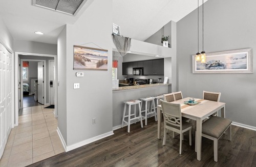 Arcadian Shores Villa | Kingston WHP 12H 2nd floor Villa w/pool/beach
