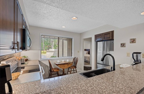 Arcadian Shores Villa | Kingston WHP 6C Ground level Villa w/pool/beach