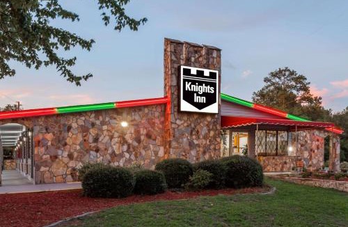 Seven Oaks Hotel | Knights Inn - Columbia