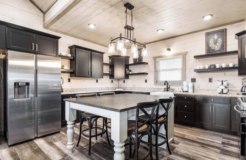 Gatlinburg - Pigeon Forge Cabin | Knockin on Heaven's Door by Jackson Mountain Rentals