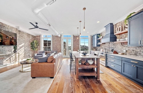 Downtown Knoxville Condo | Knoxtopia: BRAND-NEW Downtown Knoxville Condo in Historic Century Building
