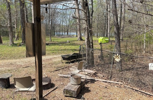 Dover House | KY Lake Camper w/ Private Dock Access Walk to Fat Daddy’s & Standing Rock Creek