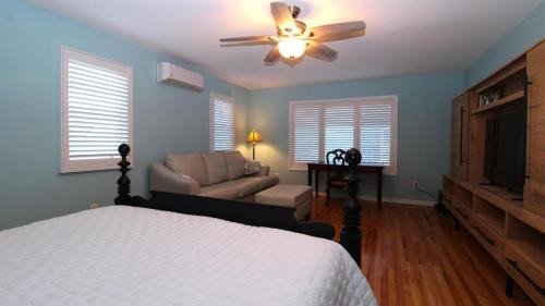 Cape May House | La Dolce Villa - 5 Bedroom Home With Heated Pool!
