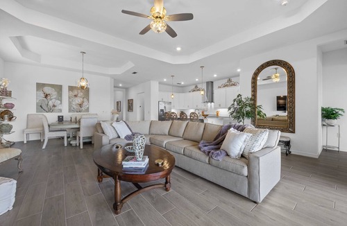 Immokalee House | “La Mariposa Retreat” - New 3B/3B Luxury Golf Getaway with Pool, Spa and Office