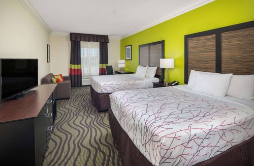 Calhoun Hotel | La Quinta Inn by Wyndham Calhoun South I-75