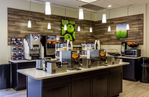Clearwater Hotel | La Quinta Inn by Wyndham Clearwater Central