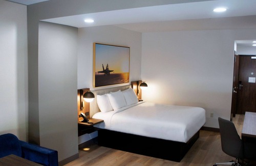 Manchester Hotel | La Quinta Inn & Suites by Wyndham Manchester/Arnold AFB