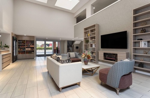 Survey Creek Hotel | La Quinta Inn & Suites by Wyndham Ft Lauderdale Cypress Cr
