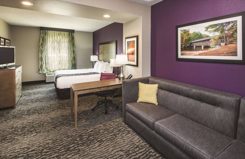 Milledgeville Hotel | La Quinta Inn & Suites by Wyndham Milledgeville